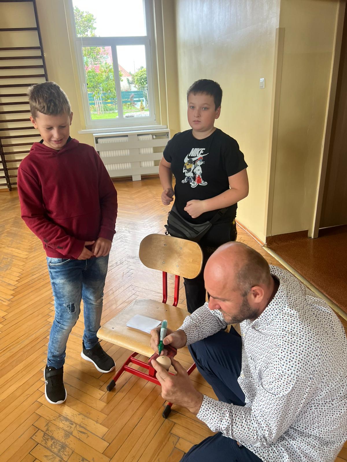 whatsapp-image-2025-10-10-at-11_42_471